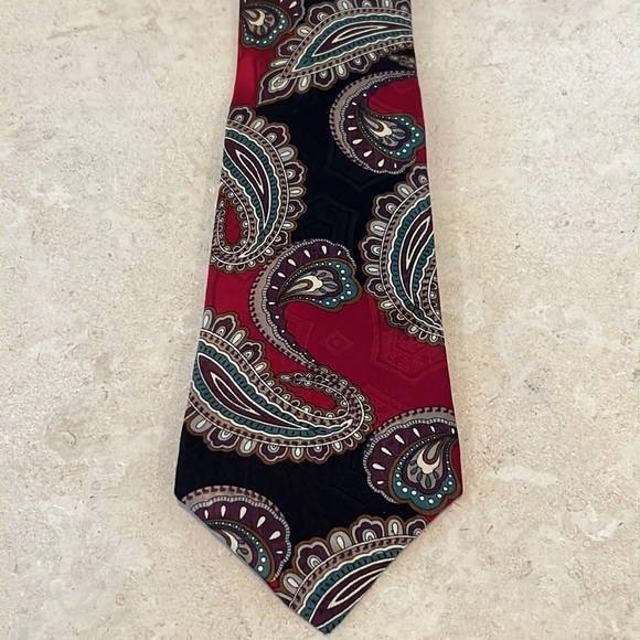 Vintage Halston Paisley Silk Tie - Picture 1 of 11